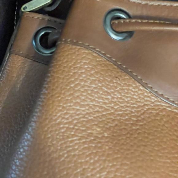 Burberry Tan Leather Shoulder Bag - Picture 6 of 10